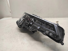 Laden Sie das Bild in den Galerie-Viewer, Frontscheinwerfer Toyota Corolla 81110-02S60 Full LED Rechts Headlight