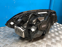 Laden Sie das Bild in den Galerie-Viewer, Frontscheinwerfer Mercedes-Benz W176 A1769069000 A1769068900 Ein Satz Headlight SCH4774524142xf
