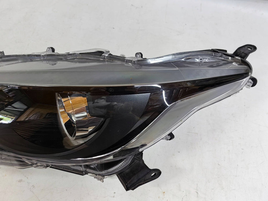 Frontscheinwerfer Toyota Yaris CCI4390 Links Scheinwerfer Headlight SCH8626819958zs