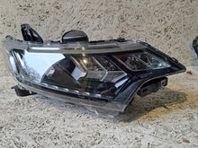 Laden Sie das Bild in den Galerie-Viewer, Frontscheinwerfer Mitsubishi Outlander III 8301D3-32 LED Rechts Headlight