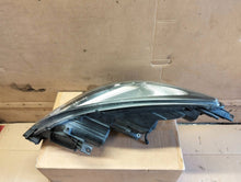 Laden Sie das Bild in den Galerie-Viewer, Frontscheinwerfer Opel Zafira C 39009022 Rechts Scheinwerfer Headlight SCH3081298935zn