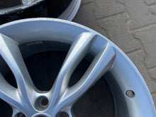 Laden Sie das Bild in den Galerie-Viewer, 1x Alufelge 20 Zoll 8.5&quot; 5x108 49ET GX63-1007-MB Jaguar Rim Wheel