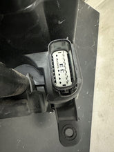 Laden Sie das Bild in den Galerie-Viewer, Frontscheinwerfer Jeep Grand Cherokee I M167608 Xenon Links Headlight SCH1506549772oq
