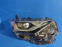 Laden Sie das Bild in den Galerie-Viewer, Frontscheinwerfer Toyota Auris 81130-02K60 Full LED Rechts Headlight