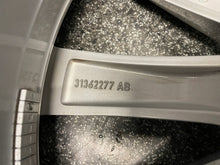 Load image into Gallery viewer, 1x Alufelge 20 Zoll 9.0" 5x108 38 5ET Glanz Silber 31362277 Volvo Xc90 I Xc60 Ii FEL2727472703fx