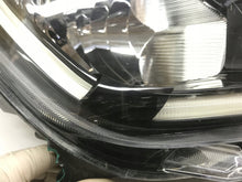 Load image into Gallery viewer, Frontscheinwerfer Dacia Duster 260101133R LED Rechts Scheinwerfer Headlight
