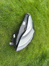Load image into Gallery viewer, Frontscheinwerfer Tesla Model 3 1077375-00-C LED Links Scheinwerfer Headlight