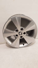 Laden Sie das Bild in den Galerie-Viewer, 1x Alufelge 16 Zoll 6.5" 5x112 46ET Glanz Silber 5E0601025C Skoda Octavia Iii FEL7013237243vr