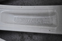 Laden Sie das Bild in den Galerie-Viewer, 1x Alufelge 16 Zoll 7.0&quot; 4x100 37ET Glanz Silber 403007684R Renault Twingo Iii