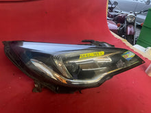 Laden Sie das Bild in den Galerie-Viewer, Frontscheinwerfer Opel Astra 39047199 Rechts Scheinwerfer Headlight SCH5035188810ey