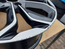 Load image into Gallery viewer, 1x Alufelge 17 Zoll 7.0&quot; 4x100 44ET Glanz Schwarz 403001878 Renault Captur Clio