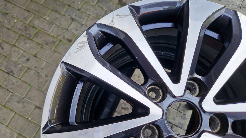 1x Alufelge 16 Zoll 6.5" 5x114.3 44ET Glanz Graphit 403004651R Renault Rim Wheel