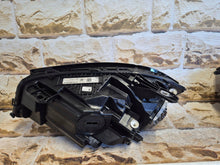 Laden Sie das Bild in den Galerie-Viewer, Frontscheinwerfer Mercedes-Benz W176 A1769069000KOD Rechts Headlight SCH4837837853xz