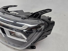 Laden Sie das Bild in den Galerie-Viewer, Frontscheinwerfer Dacia Duster 260602465R LED Links Scheinwerfer Headlight