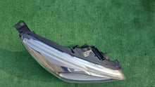Laden Sie das Bild in den Galerie-Viewer, Frontscheinwerfer Ford Focus F1EB13W029AFA LED Rechts Scheinwerfer Headlight SCH6112306404vc
