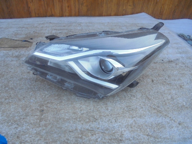 Frontscheinwerfer Toyota Yaris Links Scheinwerfer Headlight