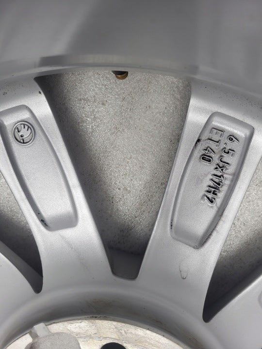 1x Alufelge 17 Zoll 6.5" 5x100 40ET Glanz Silber 657601025D Mg Scala Kamiq FEL9015777695nq