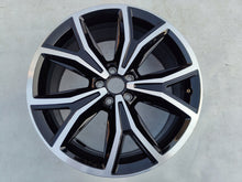 Laden Sie das Bild in den Galerie-Viewer, 1x Alufelge 18 Zoll 7.0" 5x100 39ET Glanz Schwarz 2GM601025F VW T-Cross FEL8613024035ol