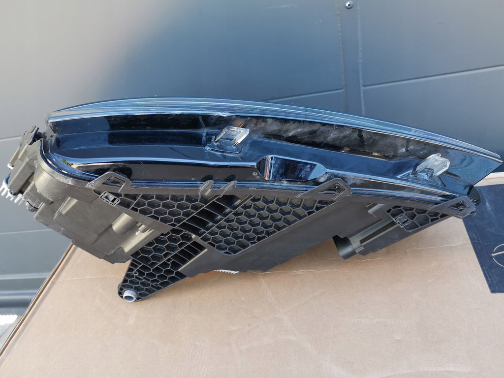 Frontscheinwerfer Skoda Superb III 3V1941016D Full LED Rechts Headlight