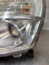 Load image into Gallery viewer, Frontscheinwerfer Renault Modus 8200658385 Links Scheinwerfer Headlight SCH6615190942ns