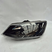 Laden Sie das Bild in den Galerie-Viewer, Frontscheinwerfer Skoda Fabia III 6V1941015B Links Scheinwerfer Headlight SCH1996410991ma