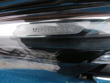 Laden Sie das Bild in den Galerie-Viewer, Frontscheinwerfer Mercedes-Benz W247 A2479061405 LED Rechts Headlight