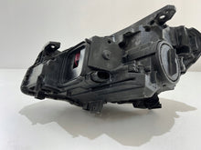 Load image into Gallery viewer, Frontscheinwerfer Mercedes-Benz W246 2468207261 Xenon Rechts Headlight SCH4933557281uj