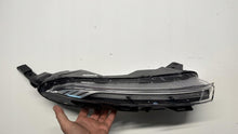 Laden Sie das Bild in den Galerie-Viewer, Frontscheinwerfer Hyundai Bayon 92208Q0500 LED Vorderseite Headlight SCH3107521611wv