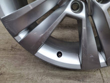 Laden Sie das Bild in den Galerie-Viewer, 1x Alufelge 18 Zoll 5x112 57A601025E Skoda Karoq Rim Wheel FEL6590739645sq