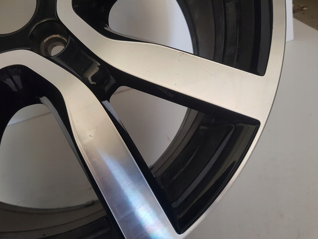 1x Alufelge 18 Zoll 8.5" 5x112 51ET Glanz Schwarz 5K0601025 VW Golf Rim Wheel FEL8808334224ro