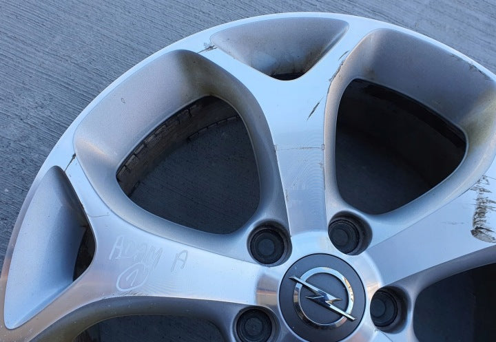 1x Alufelge 17 Zoll 7.0" 5x110 44ET Glanz Silber 13248936 Opel Adam Rim Wheel FEL2949250594vi