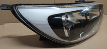 Load image into Gallery viewer, Frontscheinwerfer Kia Rio III 92102-1WXXX 921021WXXX Halogen Rechts Headlight