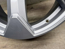 Laden Sie das Bild in den Galerie-Viewer, 1x Alufelge 18 Zoll 80000277 Volvo Rim Wheel FEL9157721371th