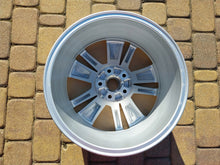 Load image into Gallery viewer, 1x Alufelge 17 Zoll 7.0" 5x112 45ET Graphit Skoda Karoq Rim Wheel FEL7167926557rt