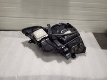 Laden Sie das Bild in den Galerie-Viewer, Frontscheinwerfer Mercedes-Benz W212 A2128201961 Xenon Links Headlight SCH3936572209tz