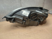Laden Sie das Bild in den Galerie-Viewer, Frontscheinwerfer VW Golf VI Plus I 5M1941752B Xenon Rechts Headlight SCH1210174768hw
