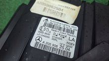 Laden Sie das Bild in den Galerie-Viewer, Frontscheinwerfer Mercedes-Benz W205 A2059062504 Full LED Rechts oder Links SCH6412662099ol