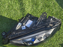 Laden Sie das Bild in den Galerie-Viewer, Frontscheinwerfer Mercedes-Benz W205 A205 2059061506 Links Headlight SCH4418441325ex