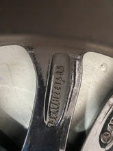 Laden Sie das Bild in den Galerie-Viewer, 1x Alufelge 17 Zoll 7.0" 5x112 38ET Glanz Graphit A2054010200 Mercedes-Benz W205 FEL2666414927ok