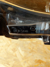 Laden Sie das Bild in den Galerie-Viewer, Frontscheinwerfer Mazda III D43N51040 LED Ein Stück (Rechts oder Links)