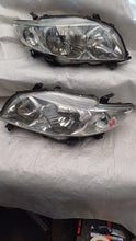 Laden Sie das Bild in den Galerie-Viewer, Frontscheinwerfer Toyota Corolla Ein Satz Scheinwerfer Headlight SCH6920504004vu
