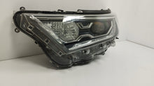 Laden Sie das Bild in den Galerie-Viewer, Frontscheinwerfer Toyota 4 IV 81185-42A33 LED Links Scheinwerfer Headlight