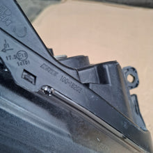 Laden Sie das Bild in den Galerie-Viewer, Frontscheinwerfer Honda Hrv Hr V 215-FUL-RH LED Rechts Scheinwerfer Headlight