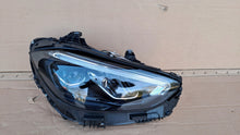 Laden Sie das Bild in den Galerie-Viewer, Frontscheinwerfer Mercedes-Benz W206 A2069066204 LED Rechts Headlight SCH1708743685vf