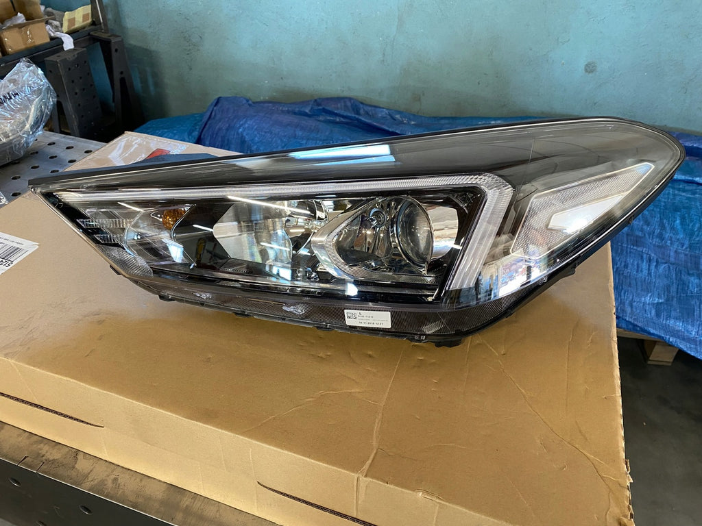 Frontscheinwerfer Hyundai Tucson D7921-21A30 Links Scheinwerfer Headlight