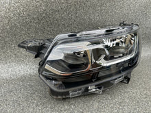 Laden Sie das Bild in den Galerie-Viewer, Frontscheinwerfer Citroën Berlingo 9816824880 Links Scheinwerfer Headlight SCH8982517742rn