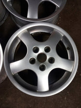Load image into Gallery viewer, 4x Alufelge 15 Zoll 6.5" 5x112 40ET KBA44882 Mercedes-Benz Octavia I Golf V FEL2616977301nu