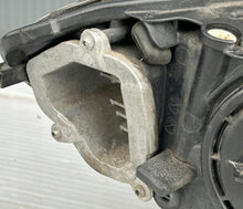 Laden Sie das Bild in den Galerie-Viewer, Frontscheinwerfer BMW 5 F11 F10 7203245 Xenon Links Scheinwerfer Headlight SCH8695430719zz