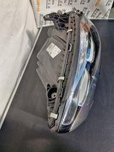 Laden Sie das Bild in den Galerie-Viewer, Frontscheinwerfer Mercedes-Benz A2149062700 Links Scheinwerfer Headlight SCH8325254109rn