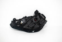Load image into Gallery viewer, Frontscheinwerfer Audi A3 8V0941005C 8V0941006C LED Rechts oder Links SCH7270082102oc